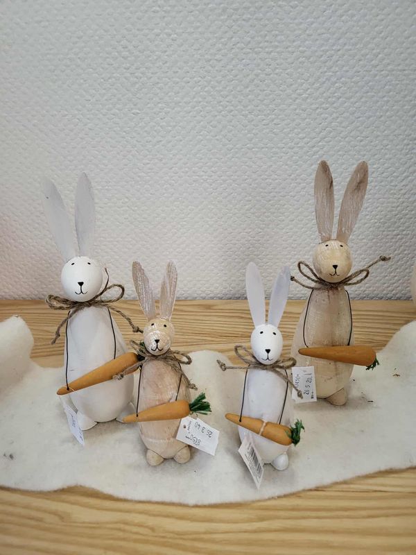 Lapin bois avec carotte petit modèle