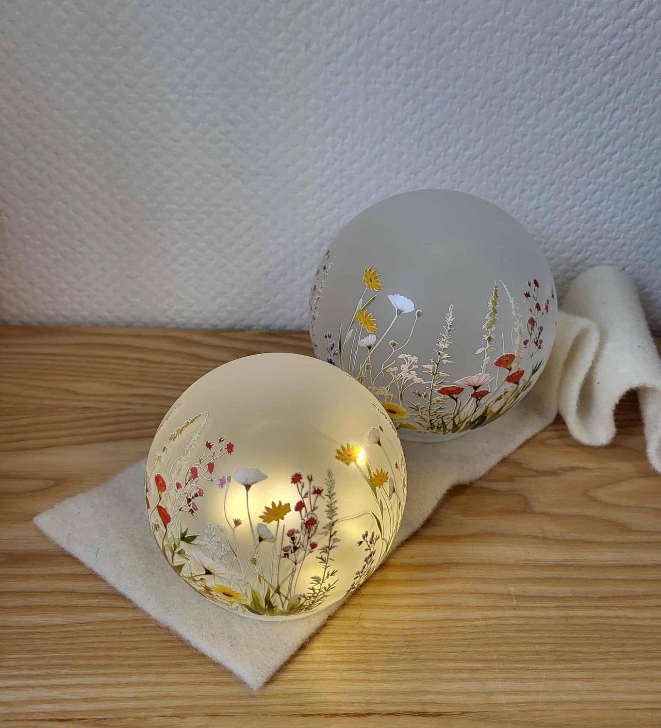 Photophore led fleuri boule