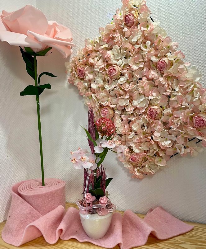 Composition sec et soie rose