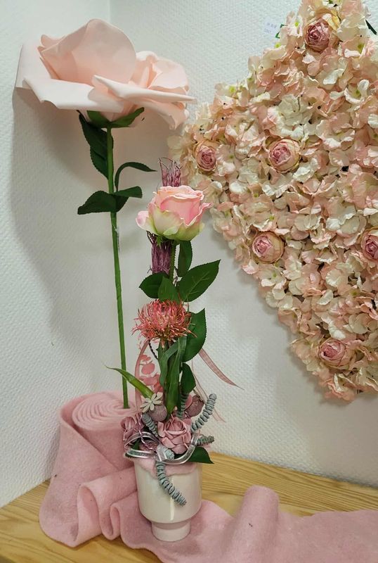 Composition sec et soie rose