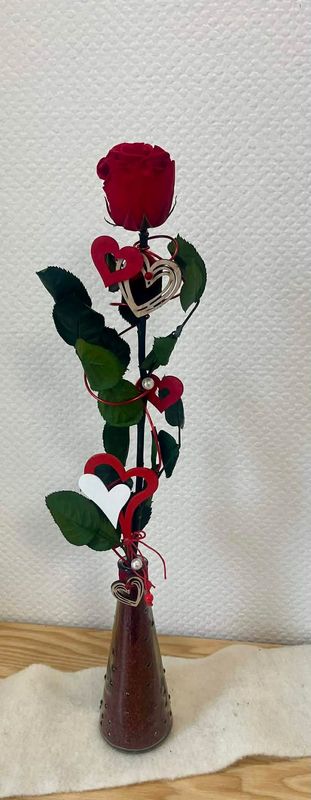 Composition rose éternelle rouge haute