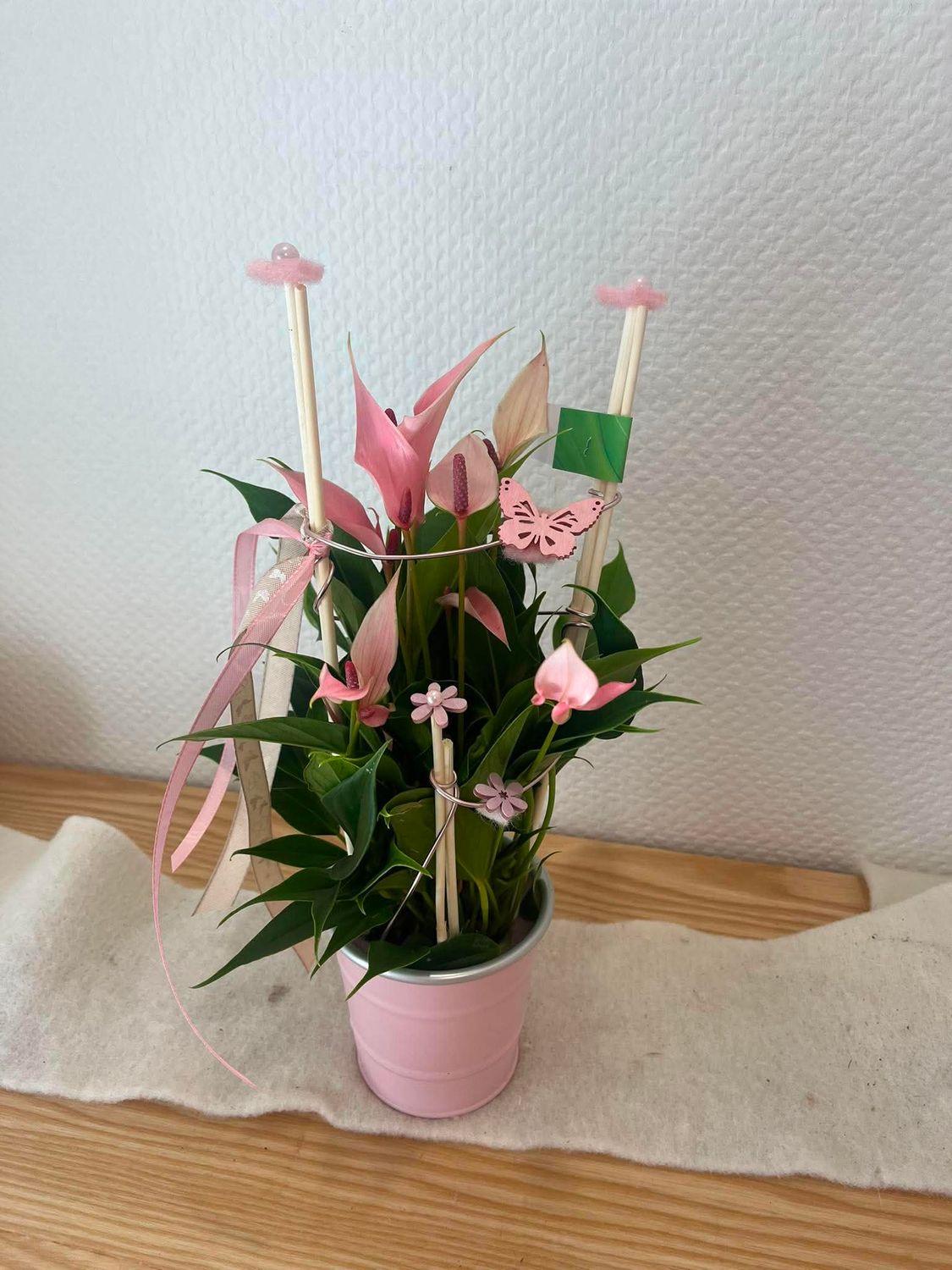 Midi anthurium rose décoré
