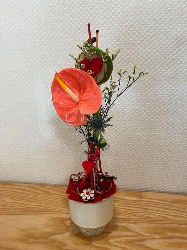 Composition de fleurs spéciale fête des mères petit modèle
