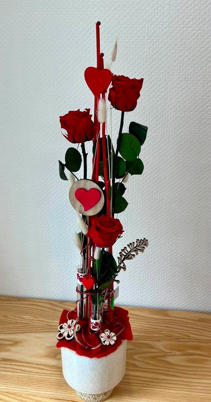 Composition roses éternelles rouge grand modèle