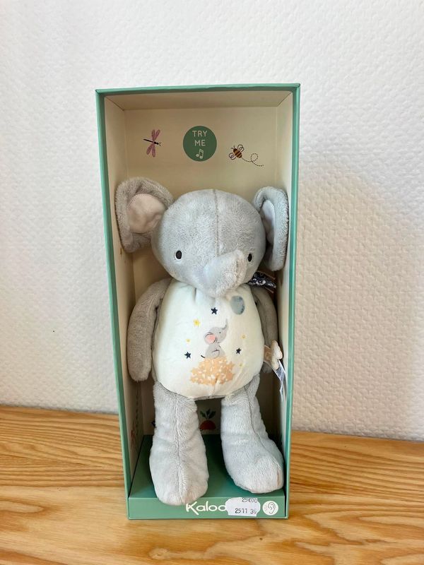 Doudou éléphant musical