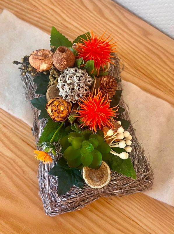 Composition osier et fleurs artificielles PM orange