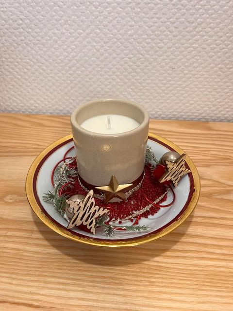 Composition bougie parfumée fleur de coton thème Noël