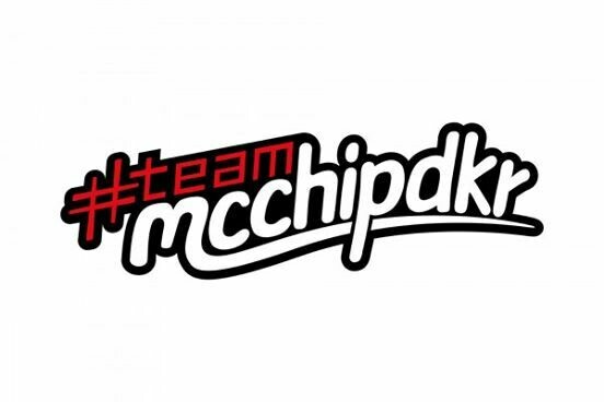ステッカー[team mcchip-dkr]ロゴ 15cm