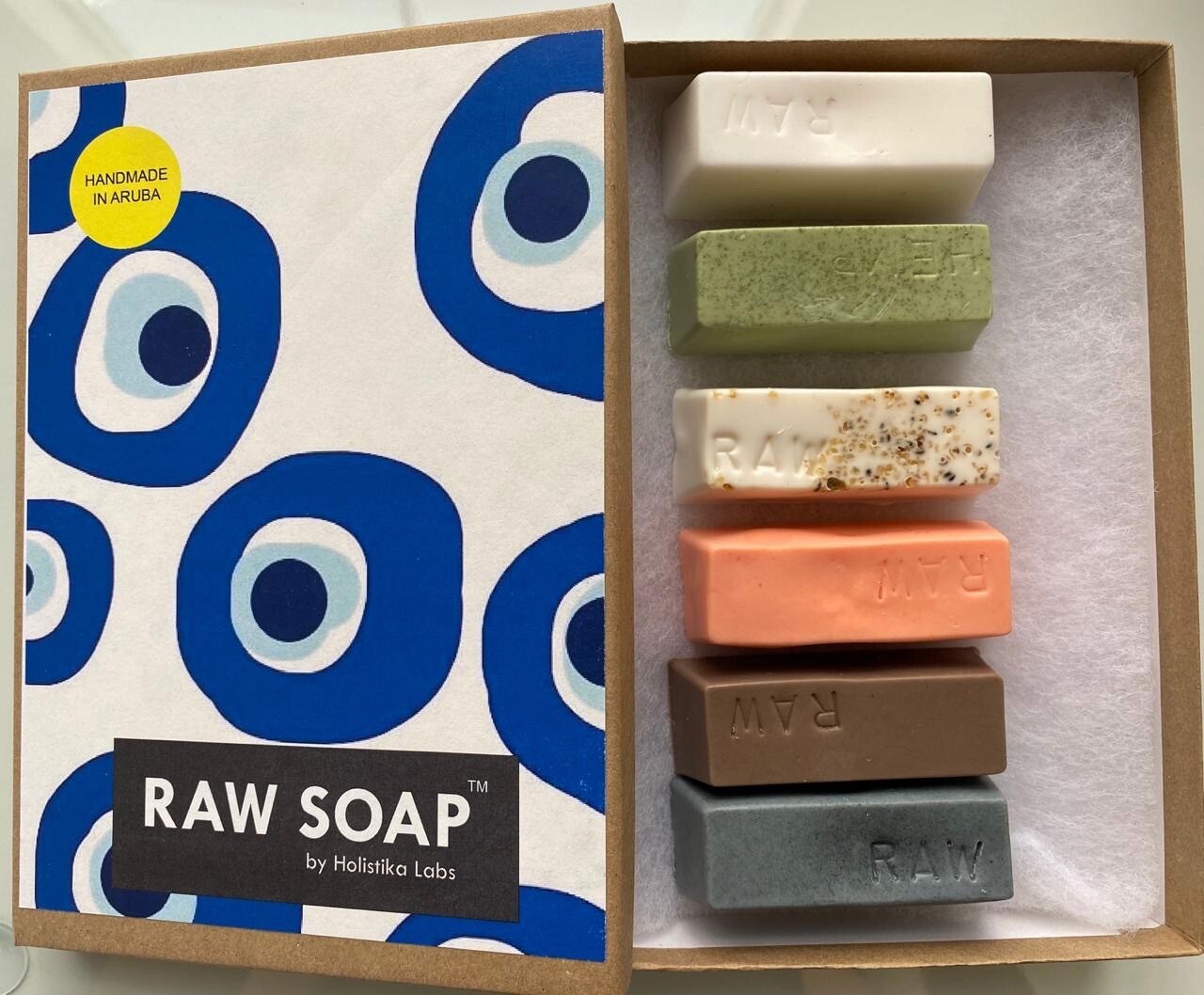 RAW Soap Holistika 'Evil Eyes' RAW Soap Holistika 'Evil Eyes'