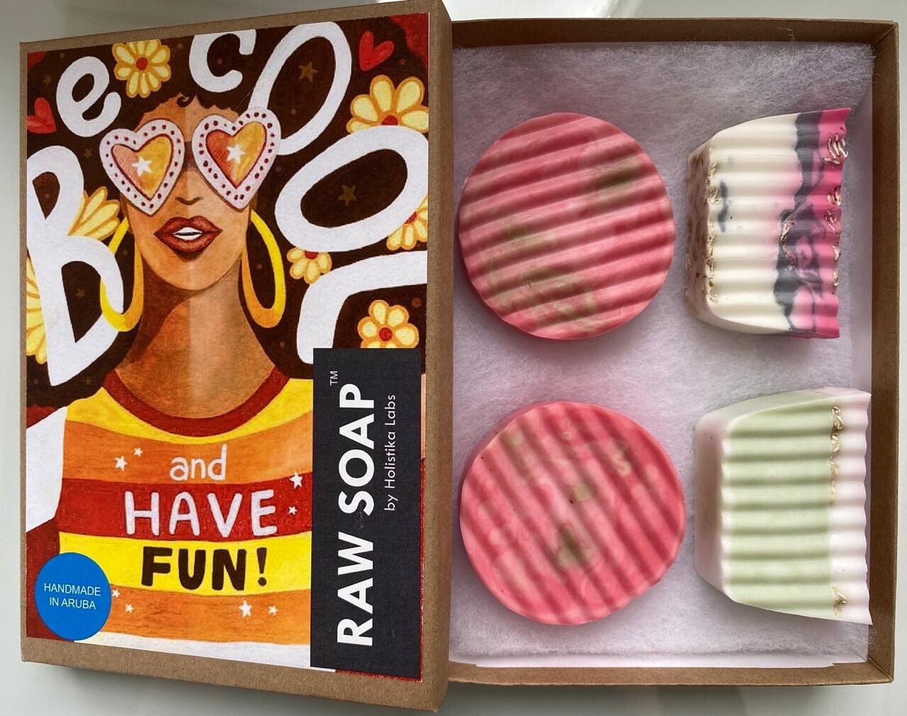 RAW Soap Holistika 'Be Cool And Have Fun!' RAW Soap Holistika 'Be Cool And Have Fun!'