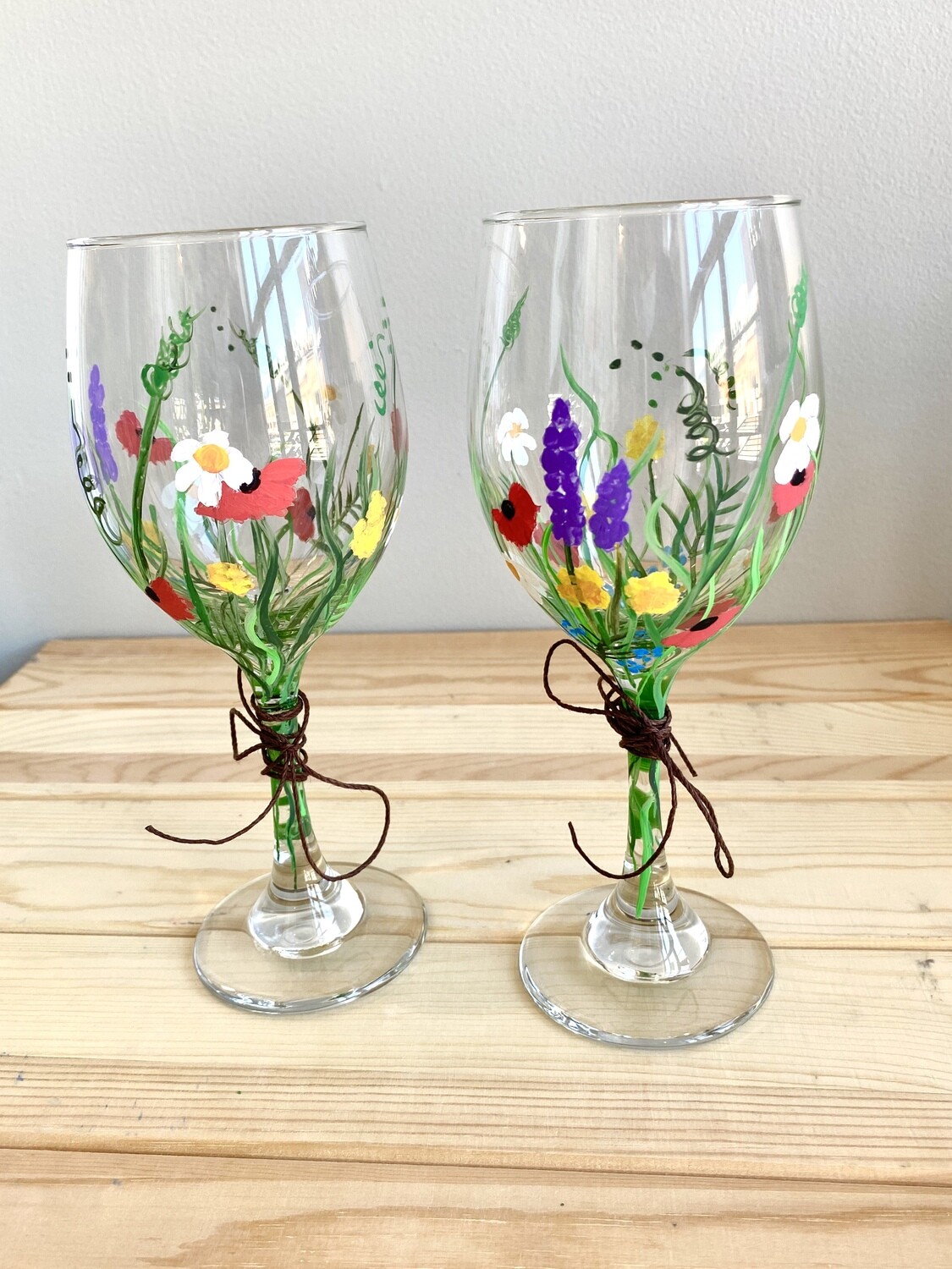Set of 2 Wine Glasses to Paint