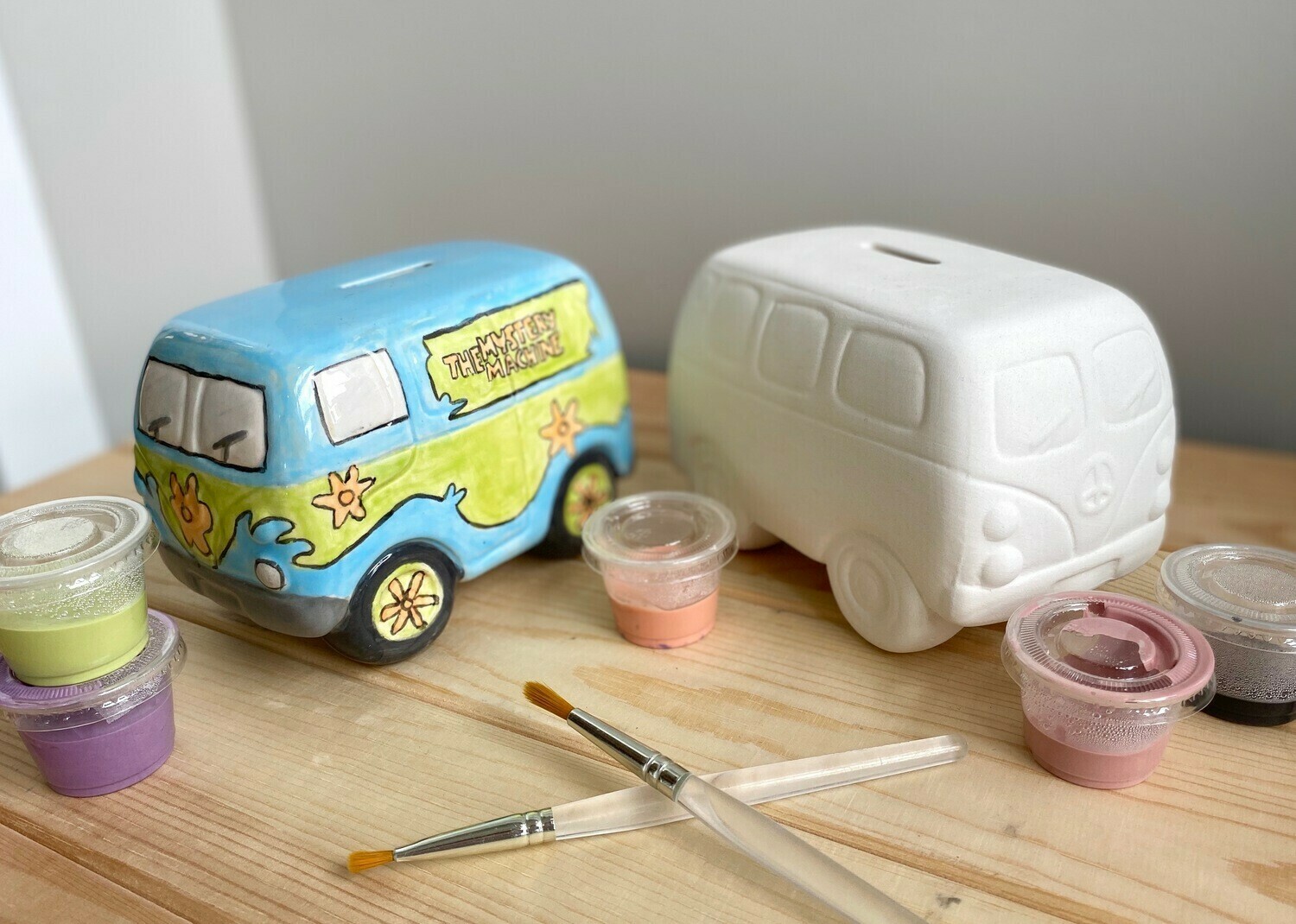 Hippie Van Bank Camper Love Bus