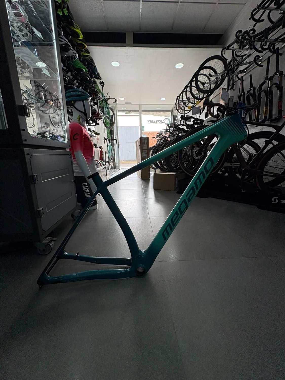 CUADRO MEGAMO FACTORY CUADRO MEGAMO FACTORY