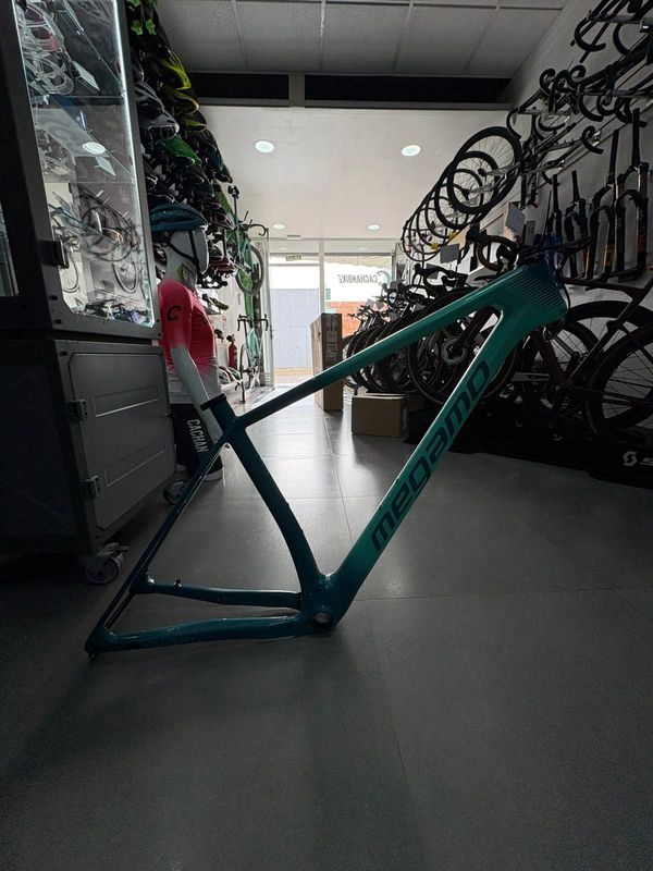 CUADRO MEGAMO FACTORY