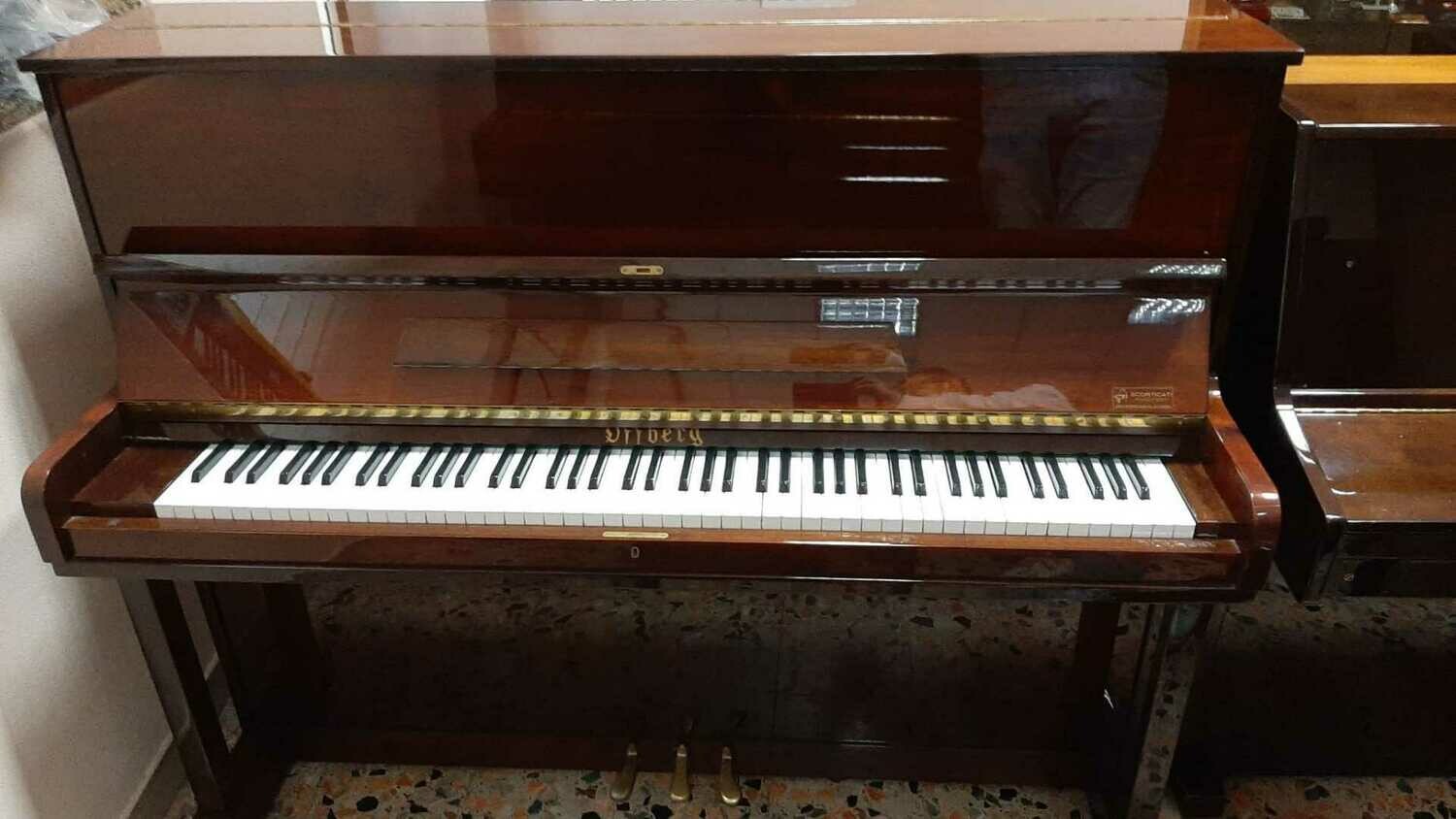 Pianoforte Offberg Usato