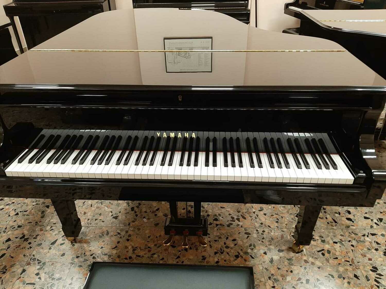 Pianoforte Usato Yamaha 1/2 Coda