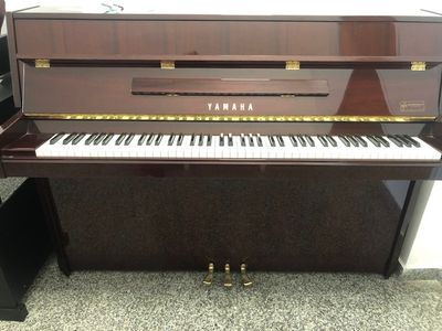 Pianoforte Yamaha M 108
