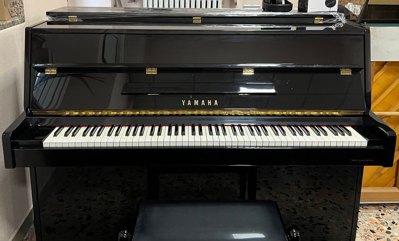Pianoforte Yamaha C110 occasione