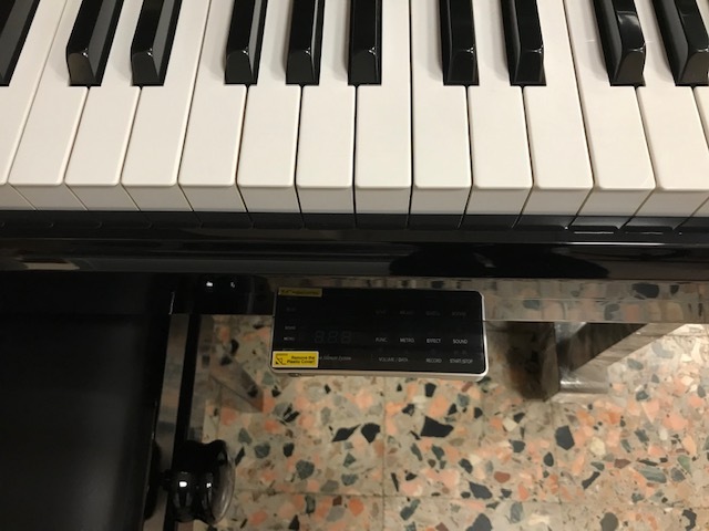 Pianoforte Yamaha U1 Silent