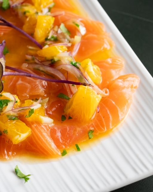 ​Tiradito de Salmón a la Naranja