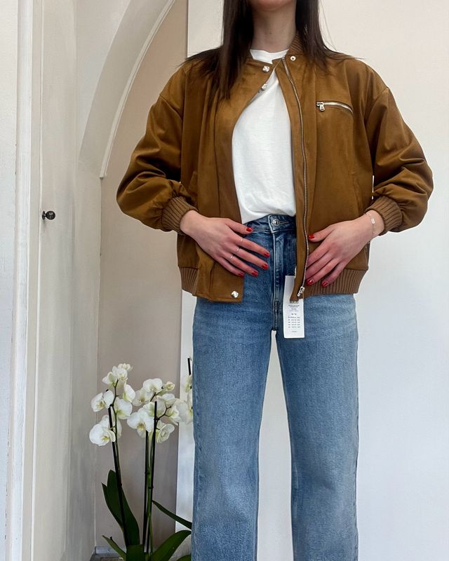 Bomber in suede
