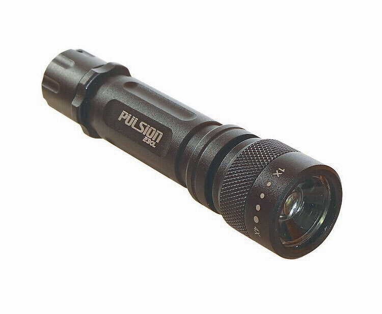 PULSION LAMPE DE POCHE 230L ULTRAPUISSANTE