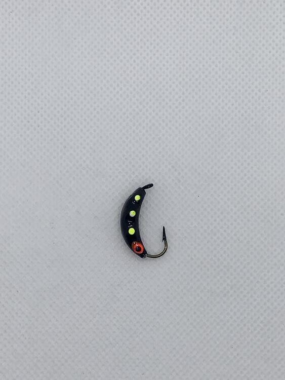 MME JIGGER FISH ON COULEUR NOIR POINT JAUNE#105