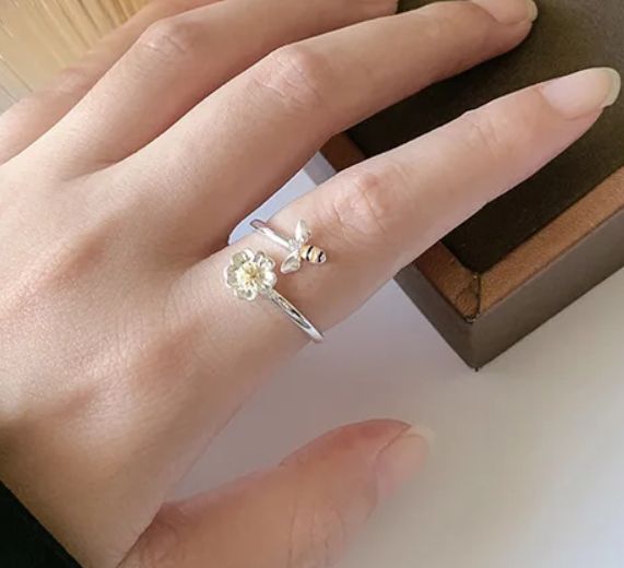 Resizeable Bee Rings