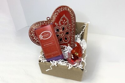 Hearts Abound Gift Box