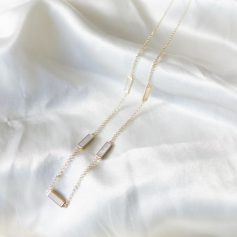Harper Necklace Mother of Pearl