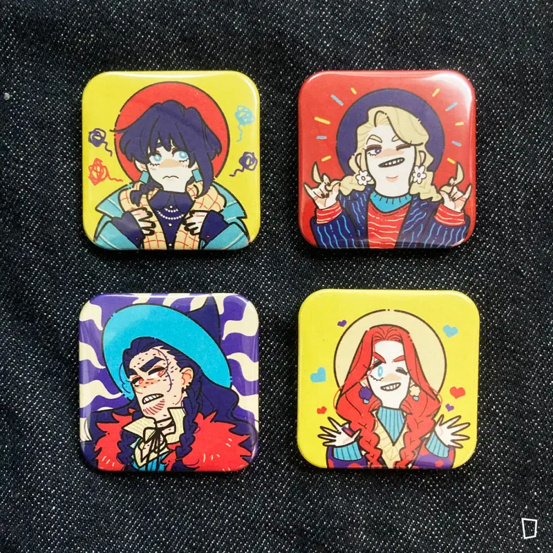 KIU「3itches 三魔女」襟章系列