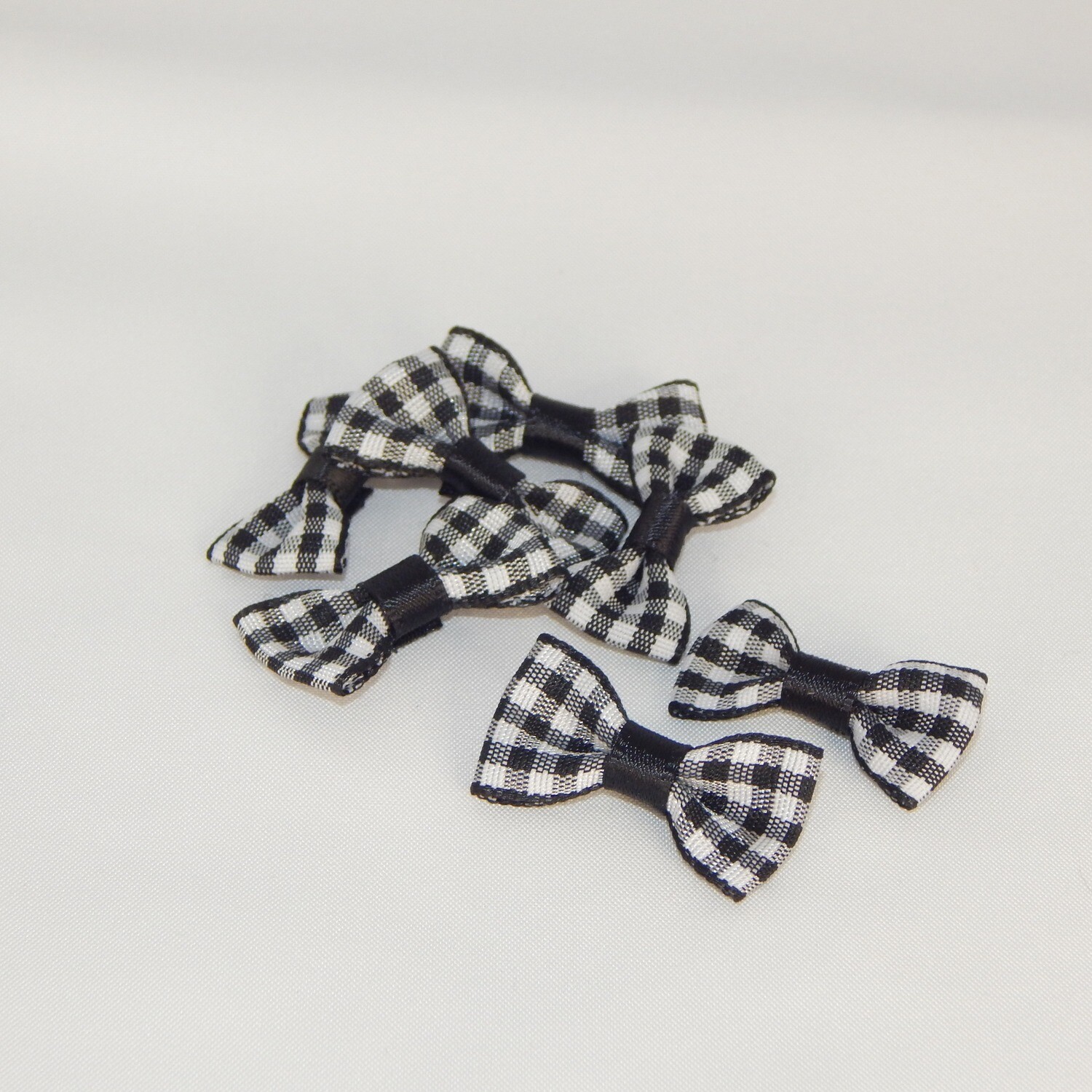 Satinschleife kariert klein 1,5 x 3 cm #schwarz