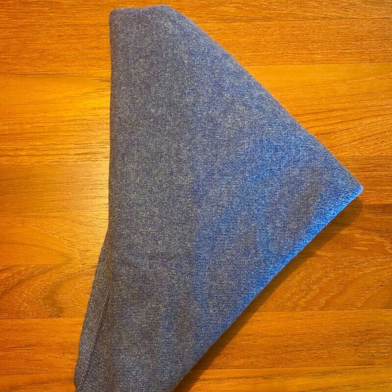 Kaschmir Dreieckstuch jeansblau No. 002_07 Kaschmir Dreieckstuch jeansblau No. 002_07
