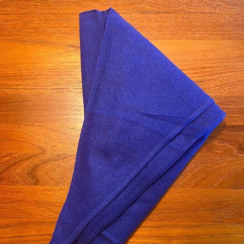 Kaschmir Dreieckstuch mittelblau No. 002_15 Kaschmir Dreieckstuch mittelblau No. 002_15