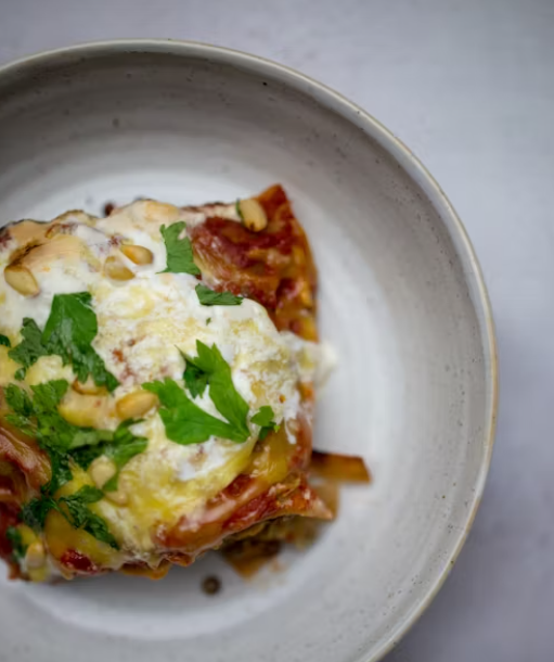 Lasagne végétarienne et salade verte