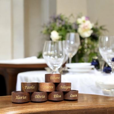 Rond de serviettes en bois gravé (6 pcs)