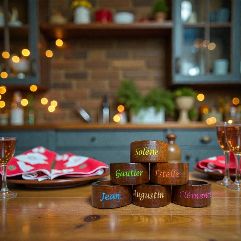 Rond de serviettes en bois gravé (6 pcs)