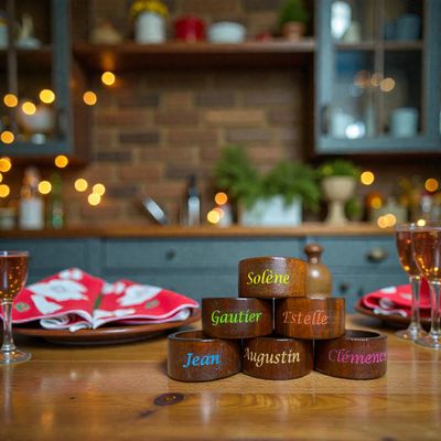 Rond de serviettes en bois gravé (6 pcs)