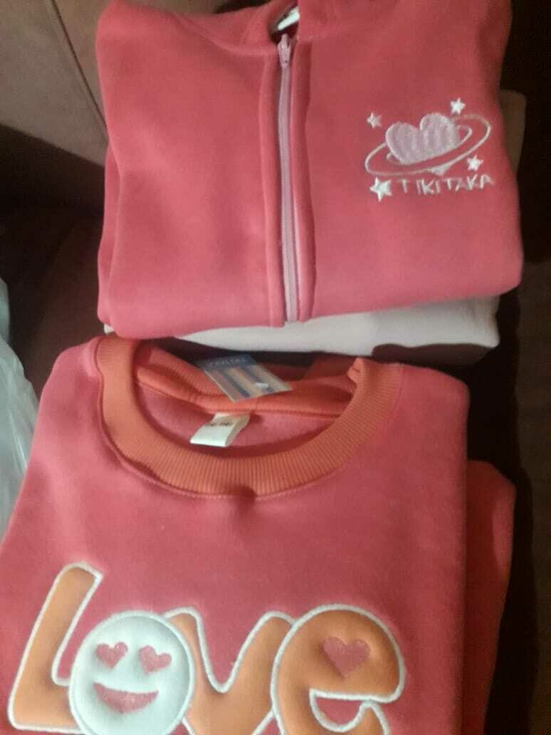 Campera con Capucha