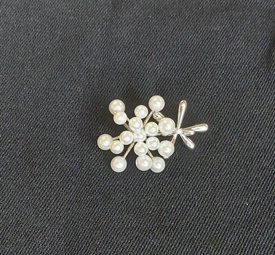 Broach with Pearls