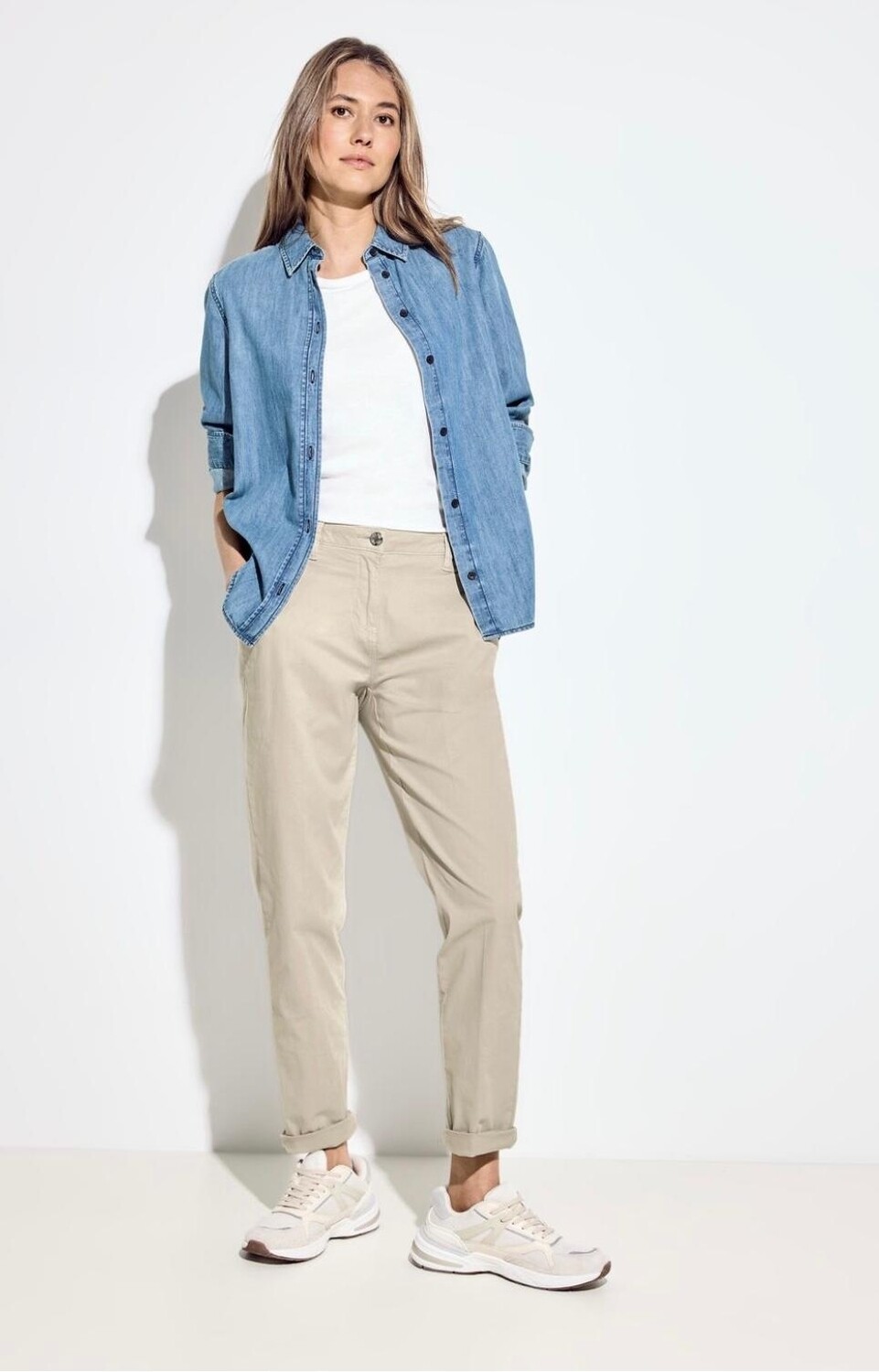 Chinos with Tapered Leg
