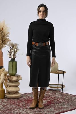 T-shirt with Tie and Neck