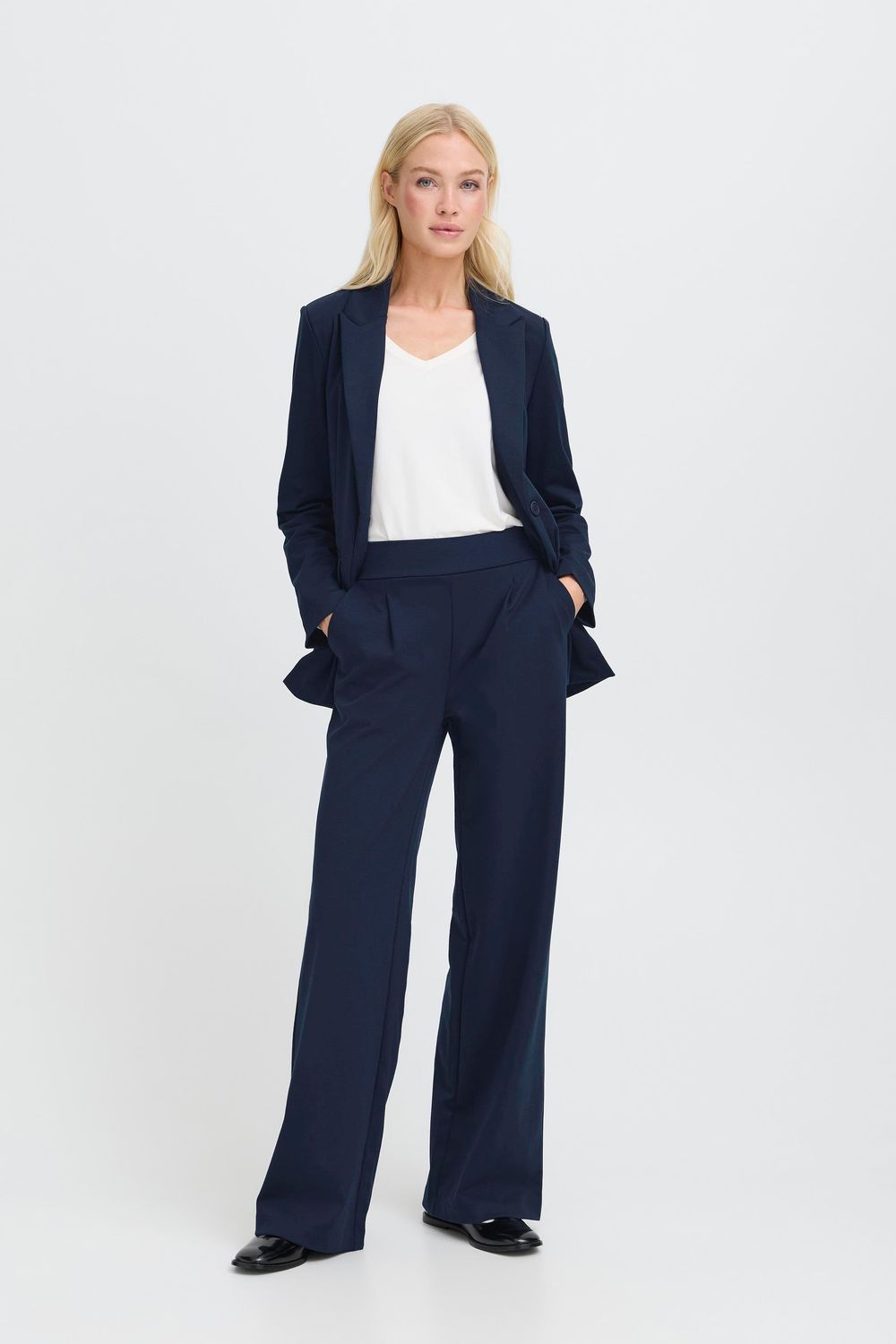 Wide Leg Trouser in Black