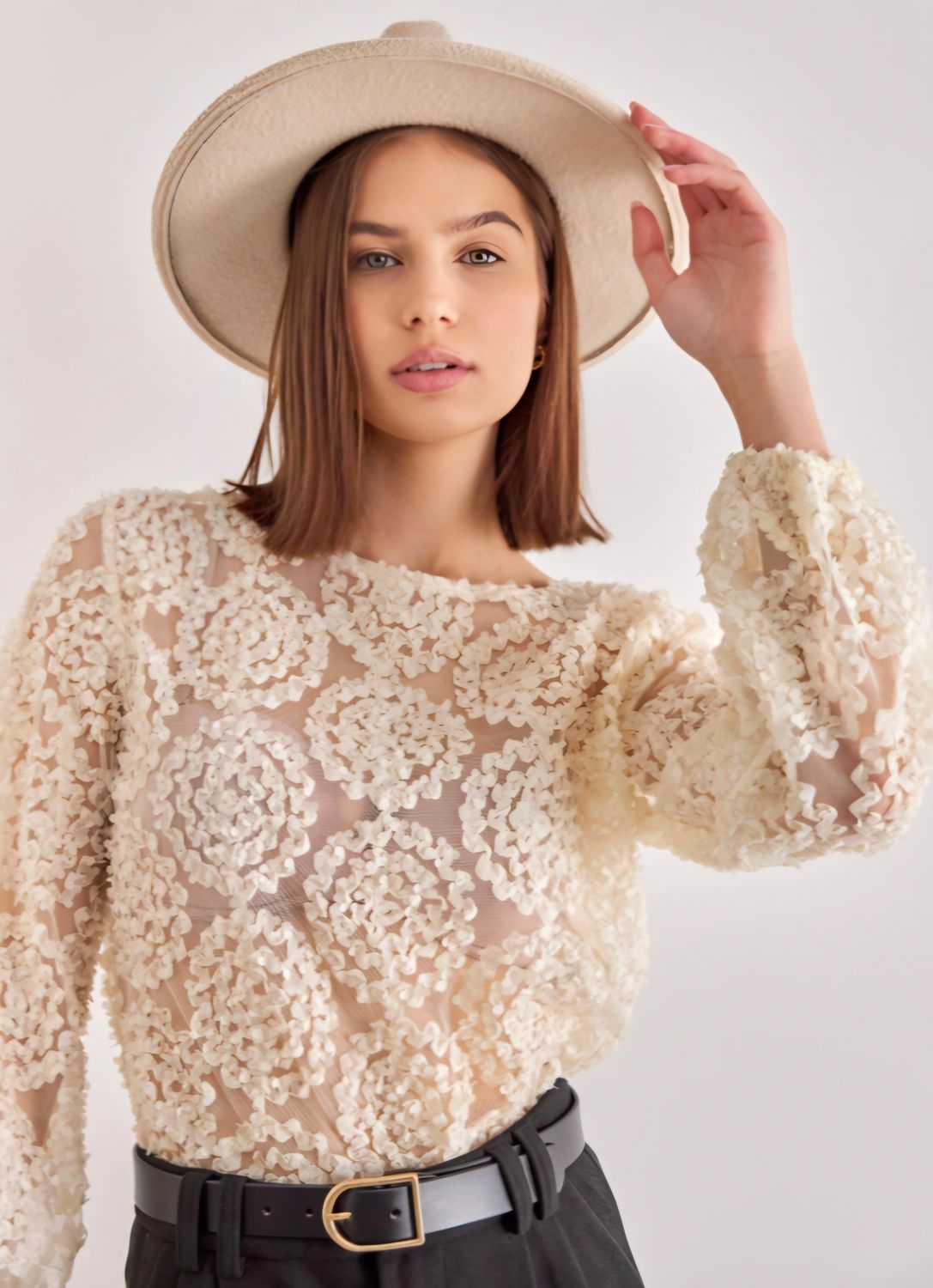 Rosette Top in Ecru