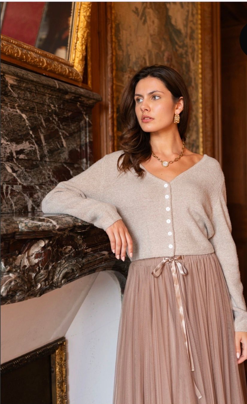 Short Cardi in Taupe