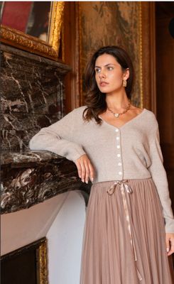Short Cardi in Taupe