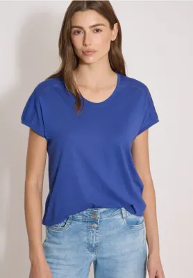 Top with Shoulder Detail