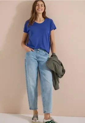 Top with Shoulder Detail