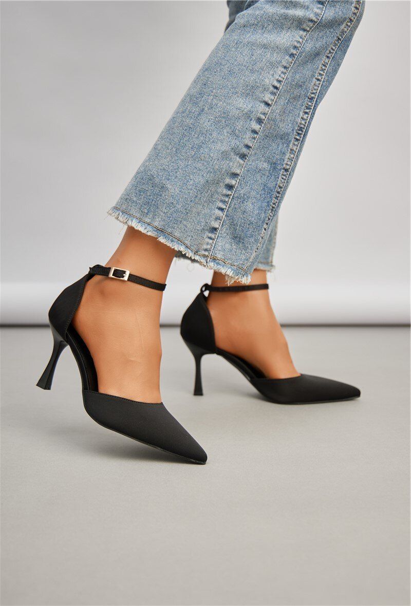 Elegant Black Stiletto