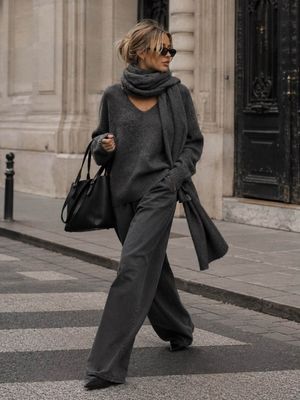 Cosy V Neck Knit in Grey